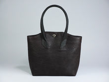 画像をギャラリービューアに読み込む, MK-02 GS　TOTE BAG［M］ 馬ヌメ極厚本シュリンク LA-DARK BROWN