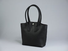 Load image into Gallery viewer, 【2025 TEST SAMPLE】MK-01 GS　TOTE BAG［S］ 馬ヌメ極厚本シュリンク LA-BLACK