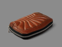 Load image into Gallery viewer, ［受注製作］RY-12 PL-EE　MORAY ROUND FASTENER CARD CASE