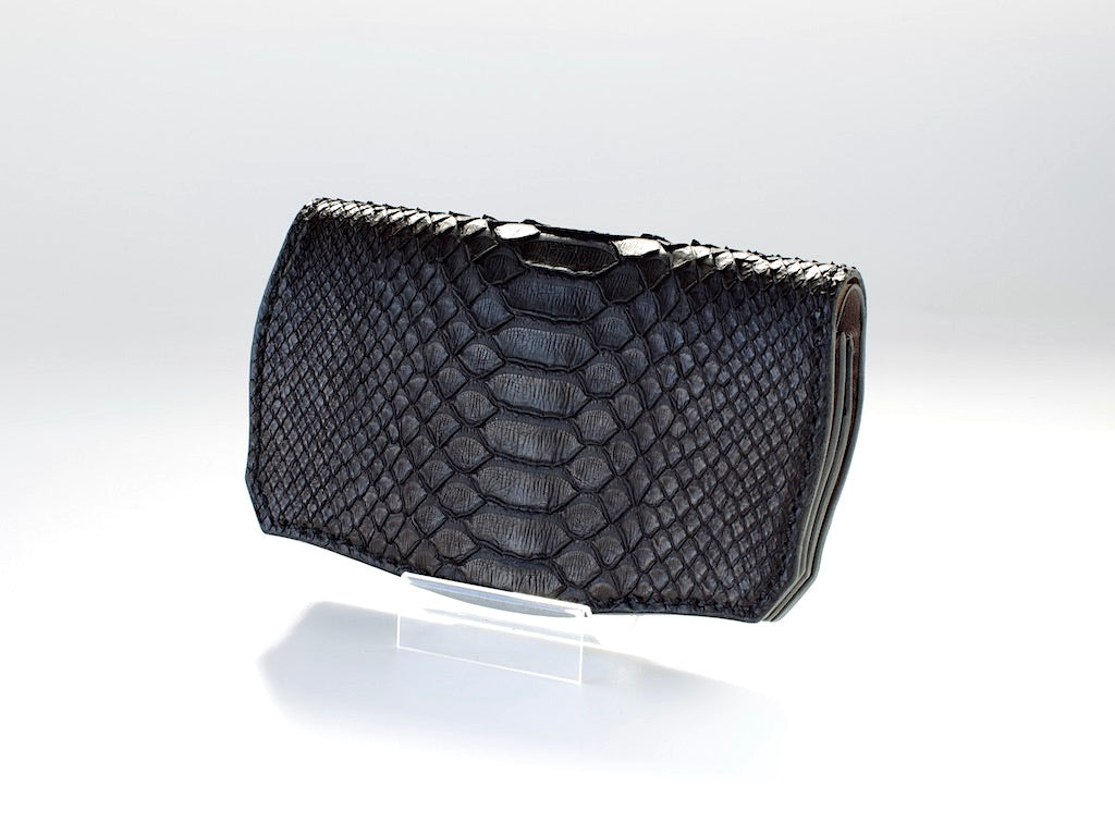 MANIFOLD ［MW-22 PY-BKV］ MIDDLE WALLET（BLACK) – MANIFOLD